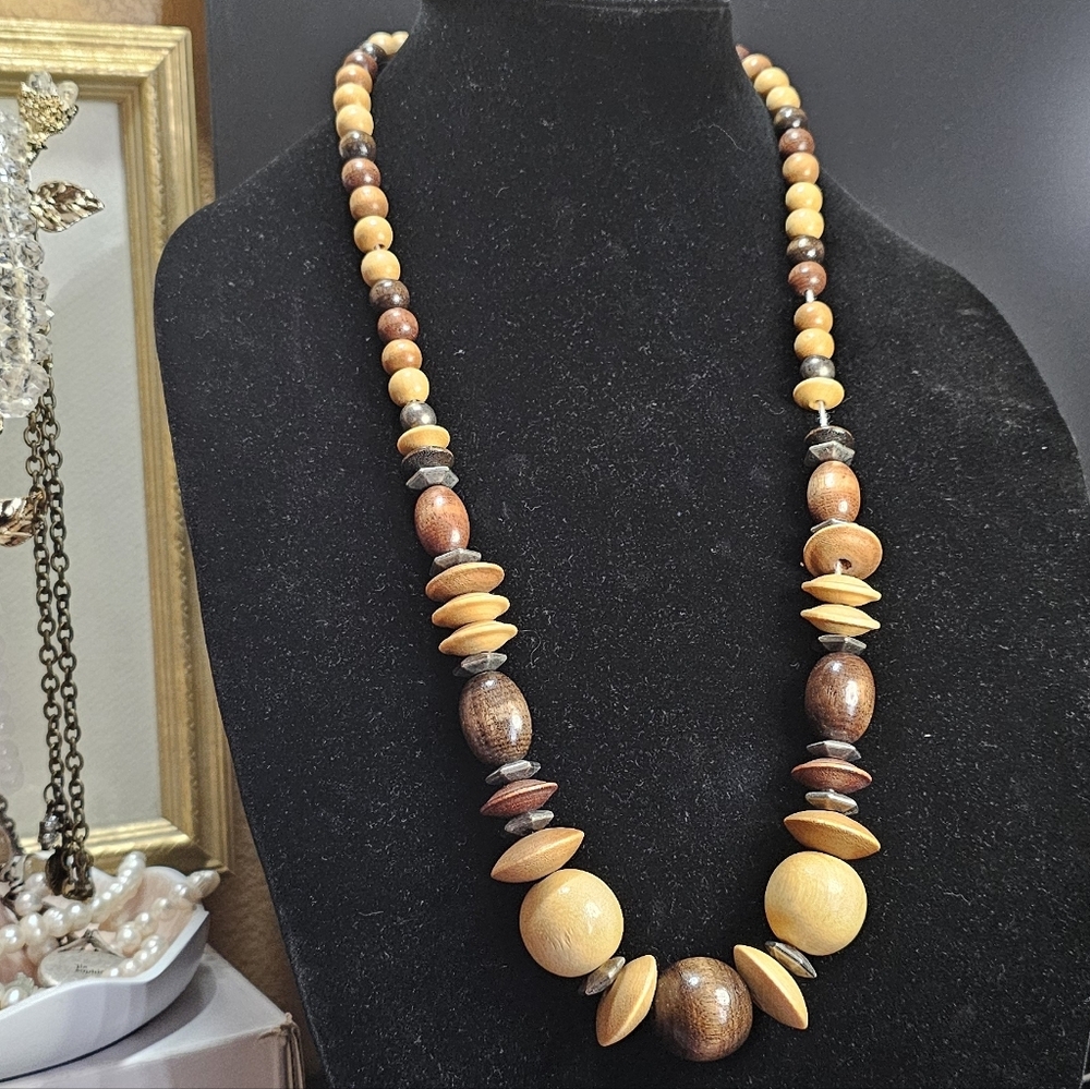 Elegant Wooden Bead Necklace